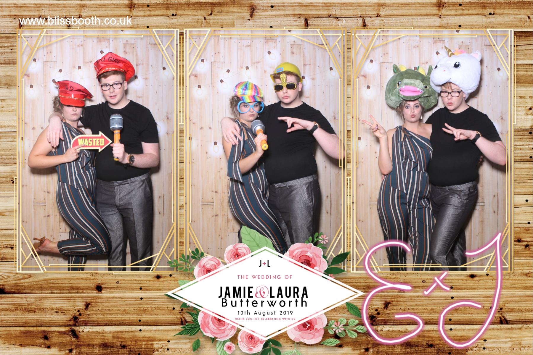 Laura and Jamie | View more photos from the event at gallery.blissbooth.co.uk/u/BlissBooth/Laura-and-Jamie